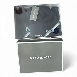 NWT Michael Kors $128msrp Navy Scarf and Hat Set